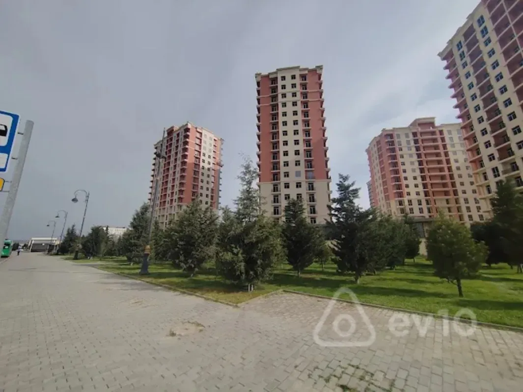 Kirayə verilir 2 otaqlı yeni tikili 67 m²