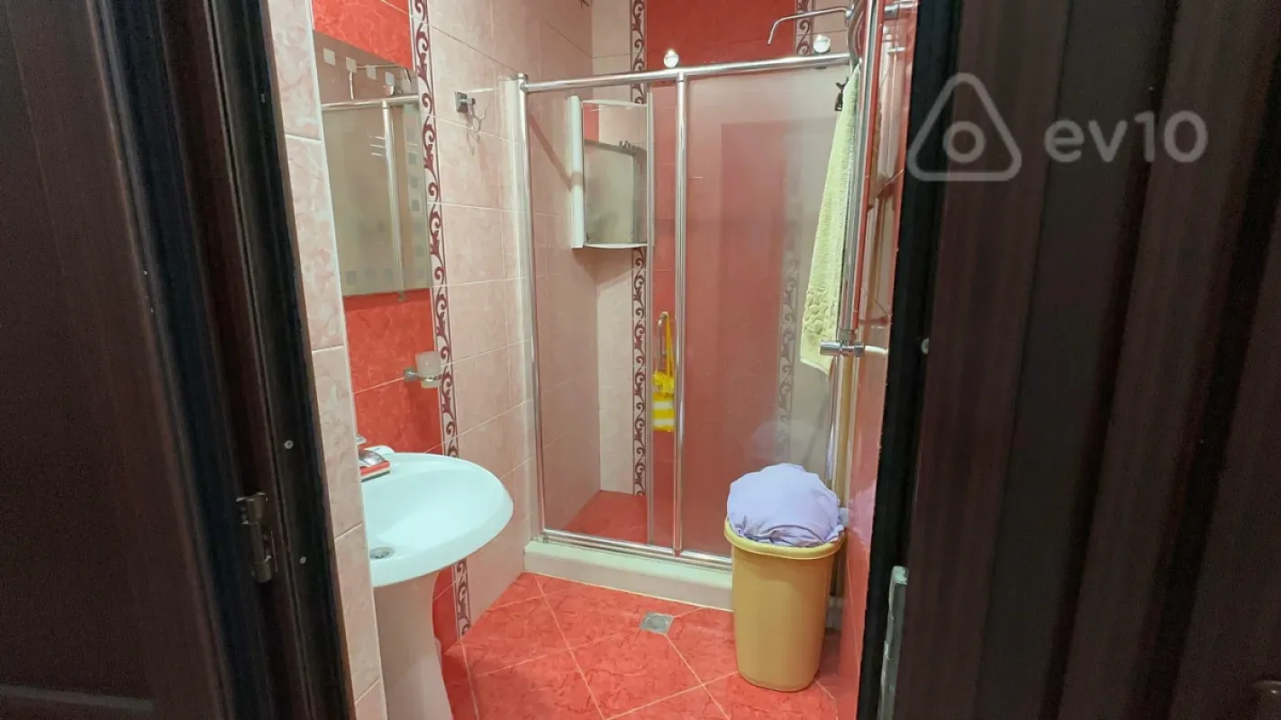 Satılır 3 otaqlı köhnə tikili 70 m²