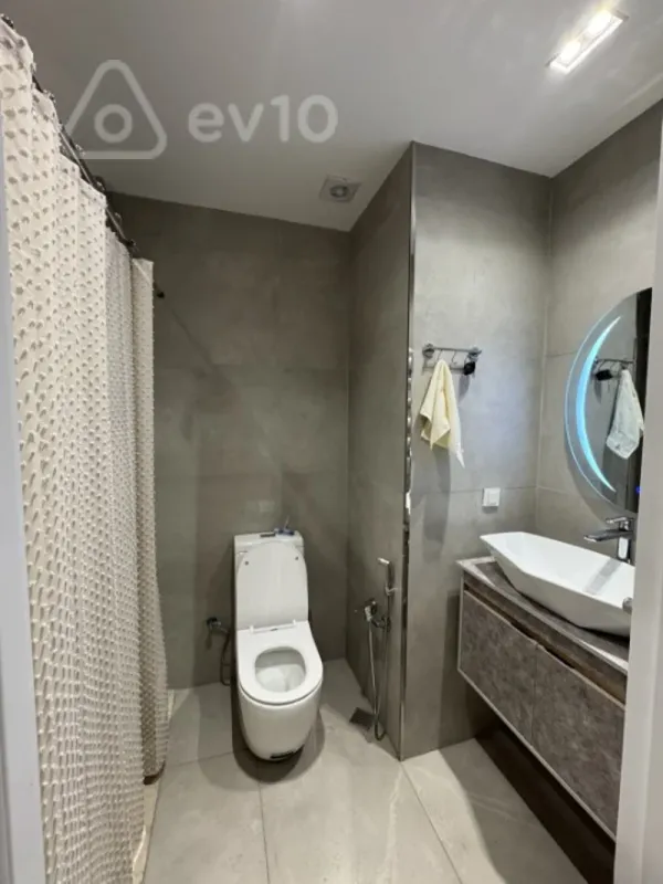 Kirayə verilir 2 otaqlı yeni tikili 60 m²
