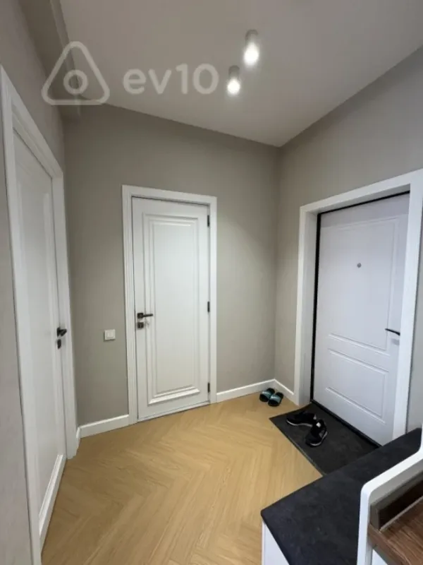 Kirayə verilir 2 otaqlı yeni tikili 60 m²