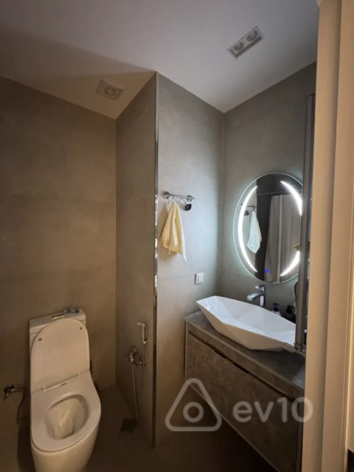 Kirayə verilir 2 otaqlı yeni tikili 60 m²