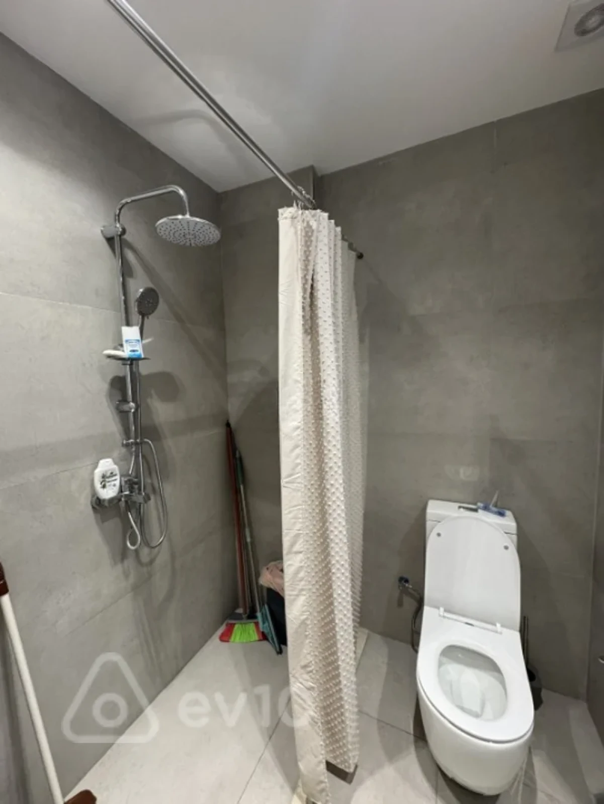 Kirayə verilir 2 otaqlı yeni tikili 60 m²