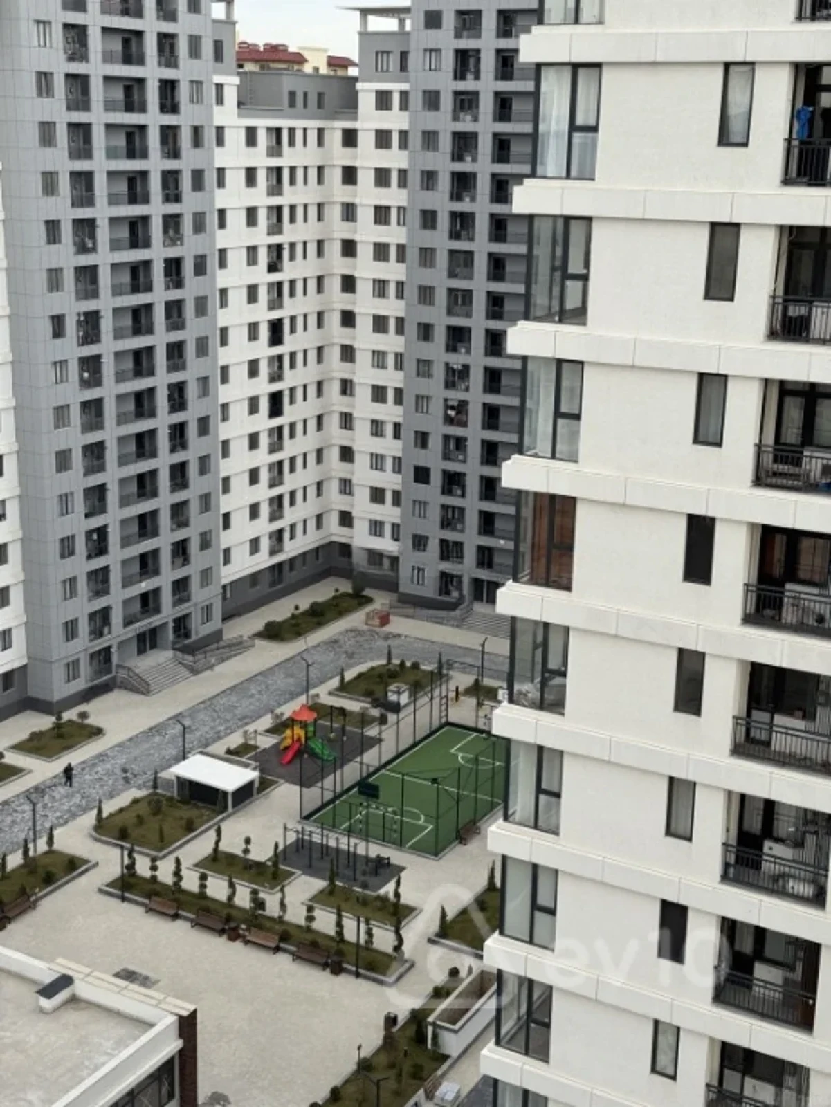 Kirayə verilir 2 otaqlı yeni tikili 60 m²