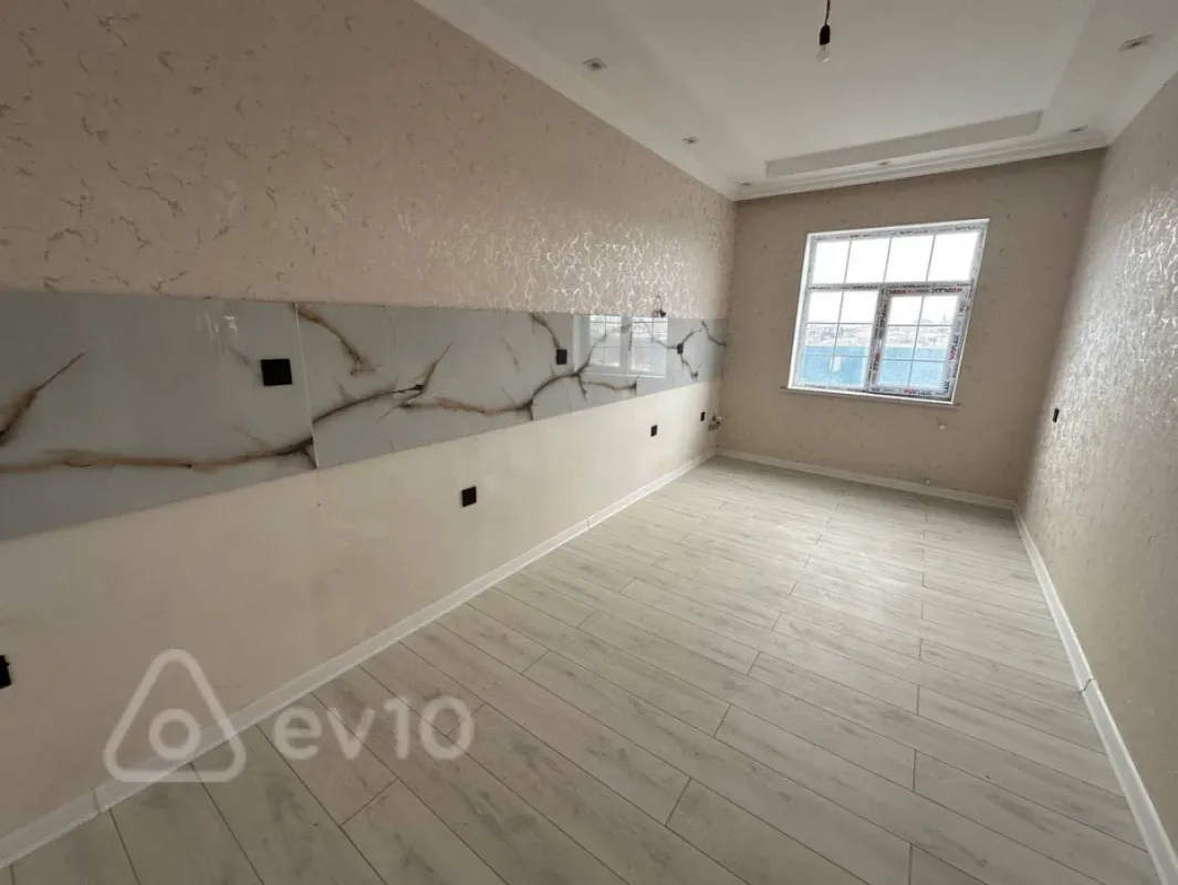 Satılır 4 otaqlı həyət evi 110 m²