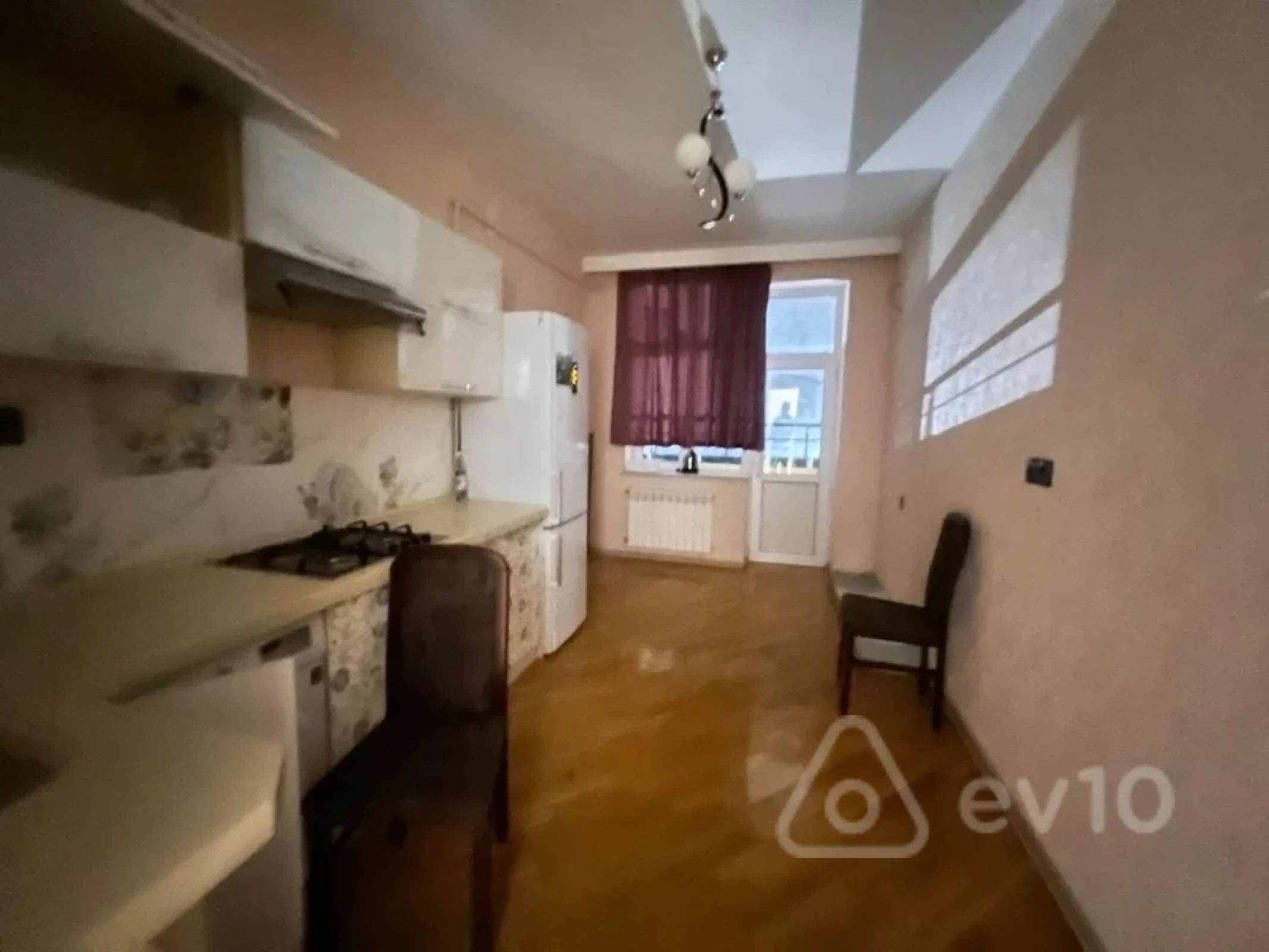 Kirayə verilir 2 otaqlı yeni tikili 60 m²