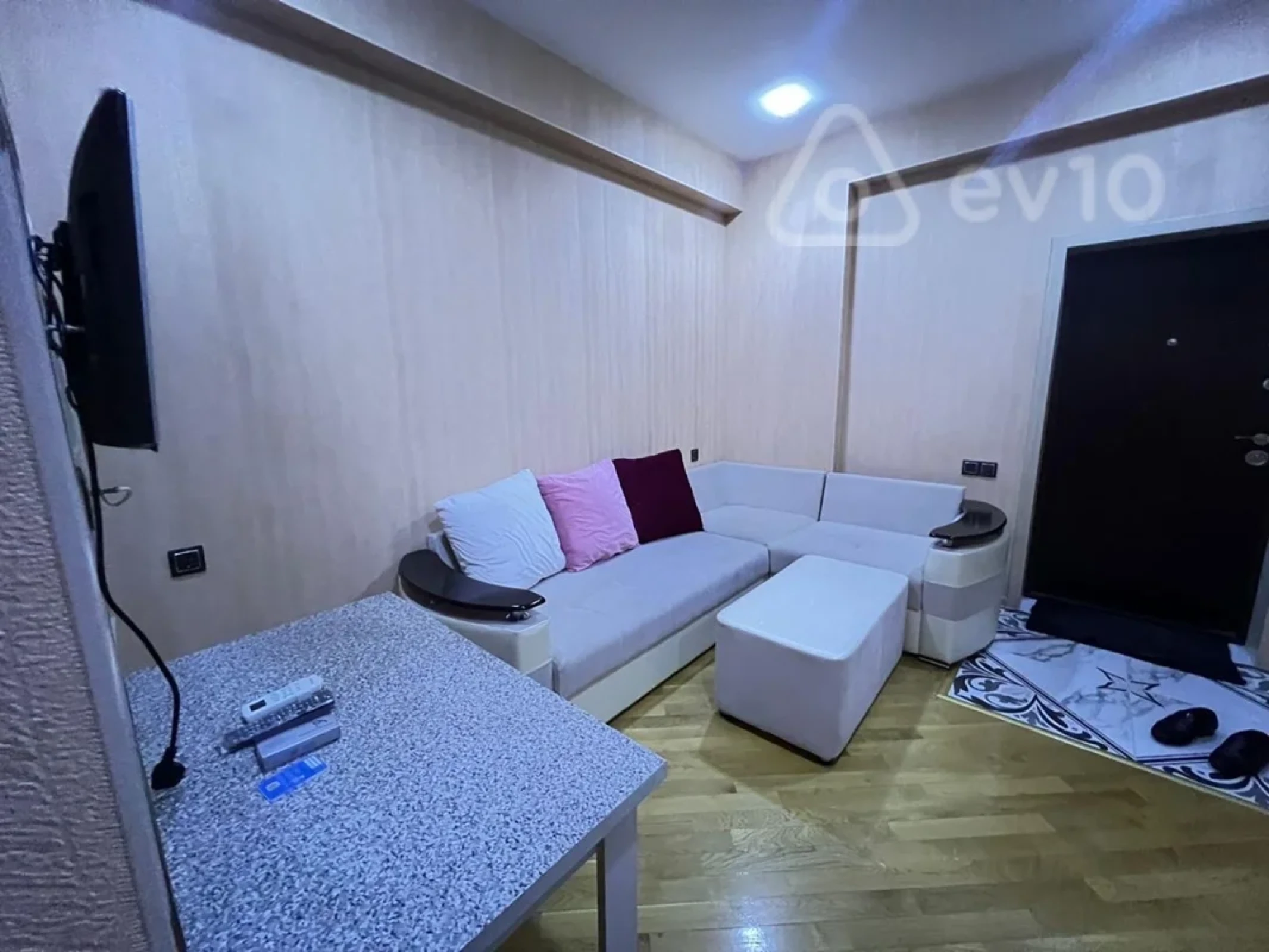 Kirayə verilir 2 otaqlı yeni tikili 60 m²