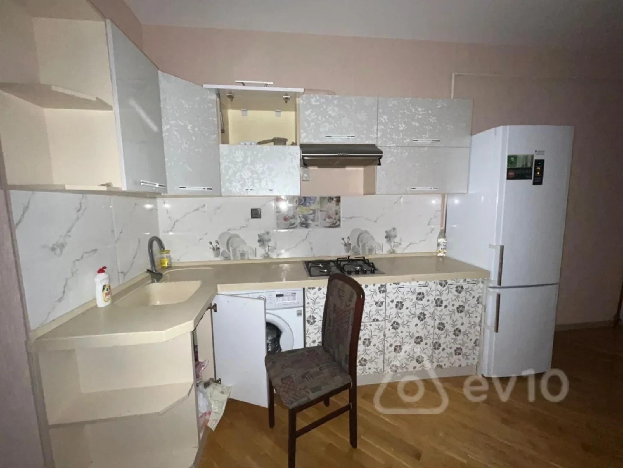 Kirayə verilir 2 otaqlı yeni tikili 60 m²