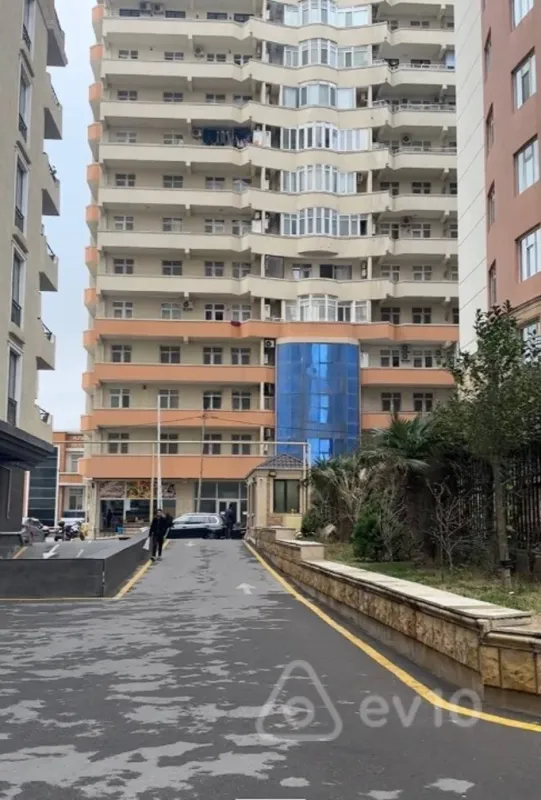 Kirayə verilir 3 otaqlı yeni tikili 98 m²