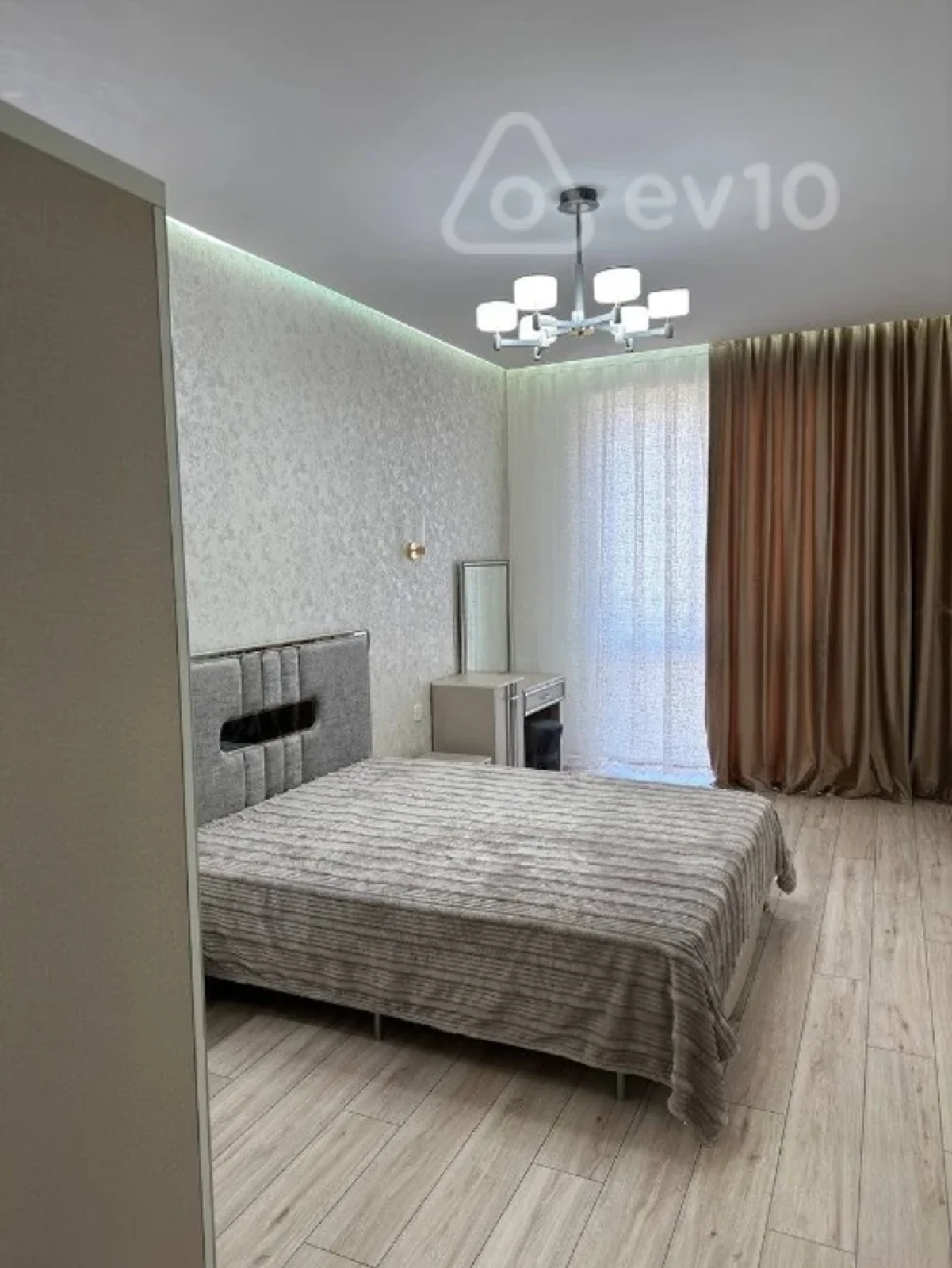 Kirayə verilir 3 otaqlı yeni tikili 98 m²