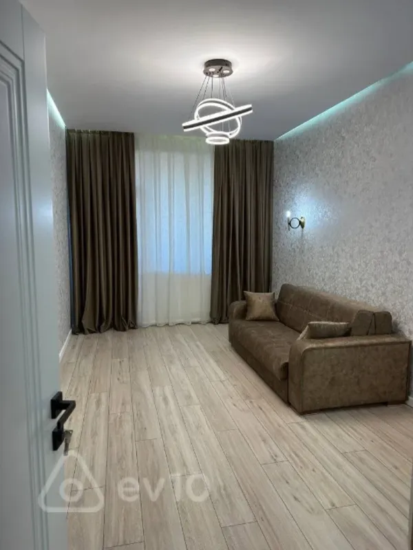 Kirayə verilir 3 otaqlı yeni tikili 98 m²
