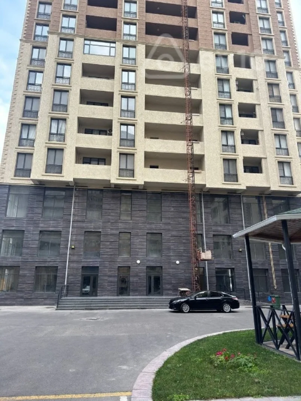 Kirayə verilir 3 otaqlı yeni tikili 98 m²