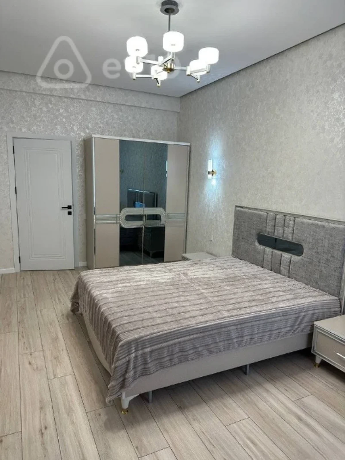Kirayə verilir 3 otaqlı yeni tikili 98 m²
