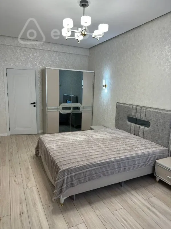Kirayə verilir 3 otaqlı yeni tikili 98 m²