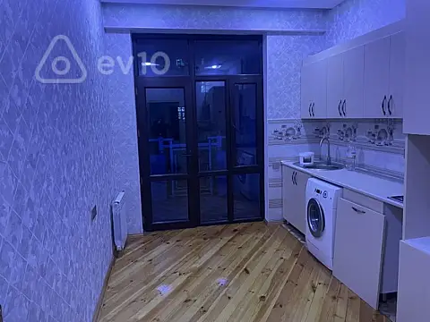 Kirayə verilir 2 otaqlı yeni tikili 73 m²