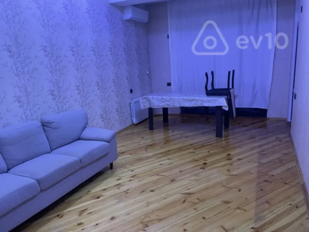 Kirayə verilir 2 otaqlı yeni tikili 73 m²