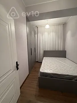 Kirayə verilir 2 otaqlı yeni tikili 68 m²