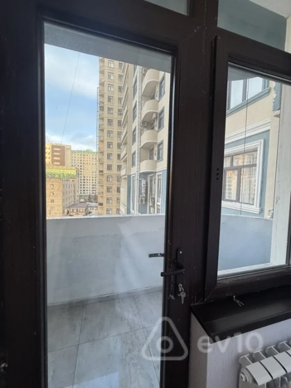 Kirayə verilir 2 otaqlı yeni tikili 68 m²