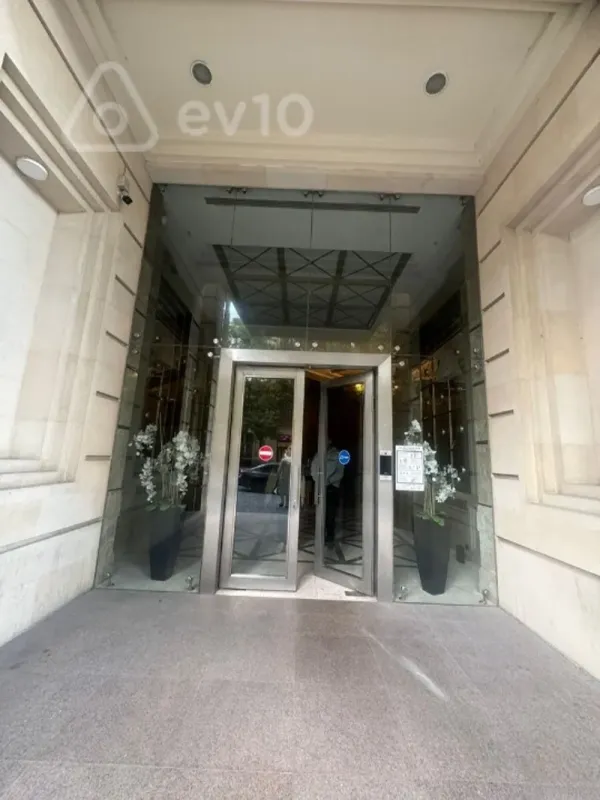 Kirayə verilir 3 otaqlı yeni tikili 106 m²