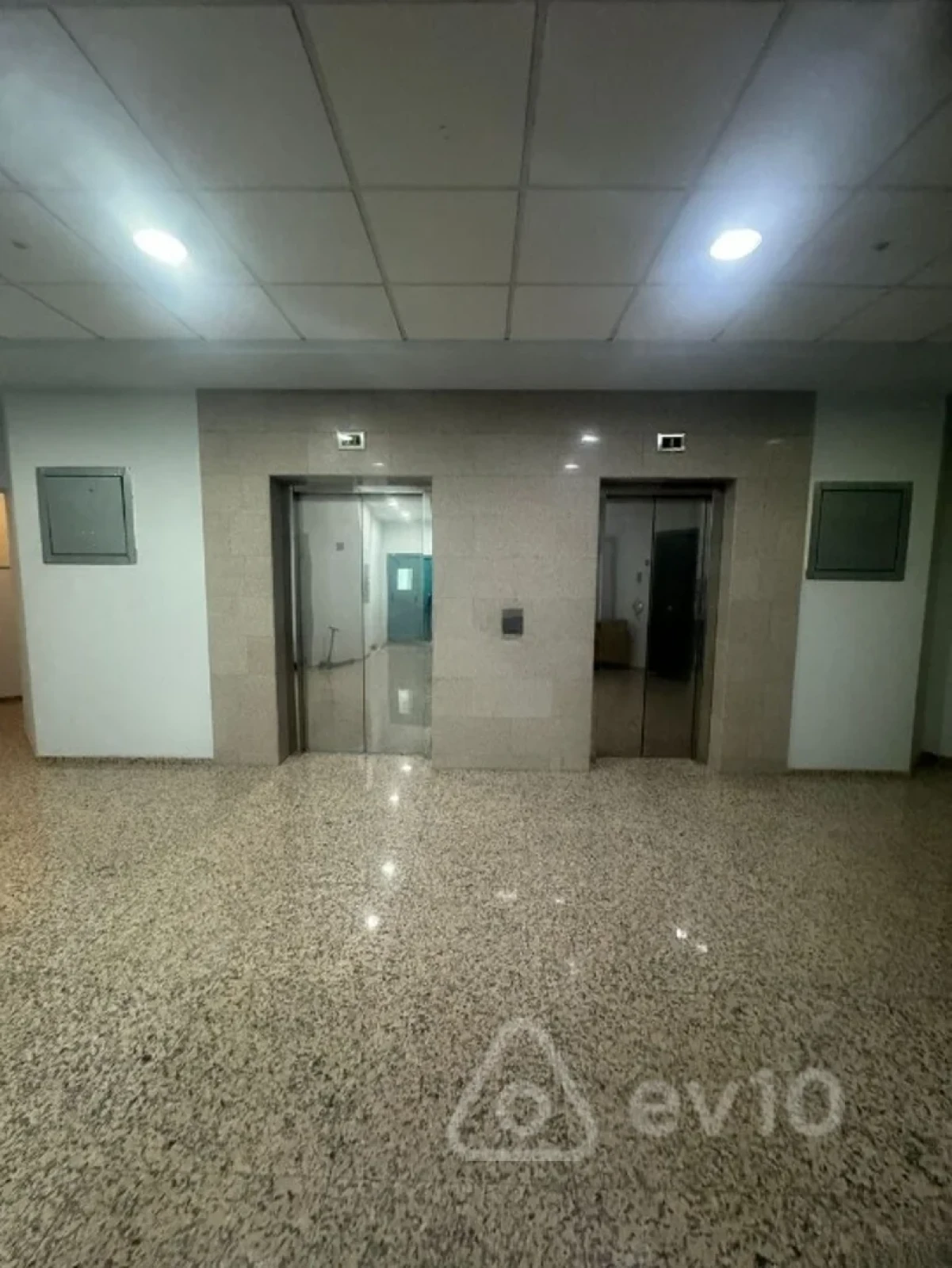 Kirayə verilir 3 otaqlı yeni tikili 106 m²