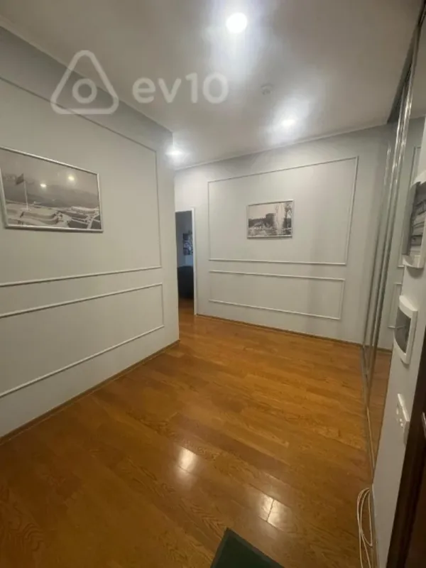 Kirayə verilir 3 otaqlı yeni tikili 106 m²