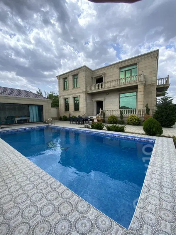 Satılır 6 otaqlı həyət evi 400 m²