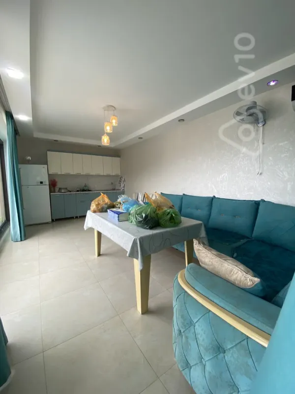 Satılır 6 otaqlı həyət evi 400 m²