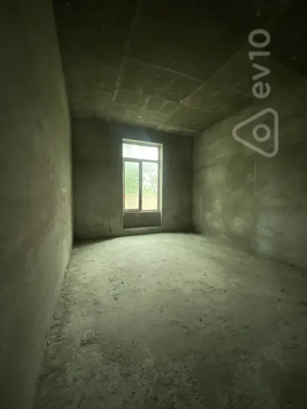 Satılır 6 otaqlı həyət evi 400 m²