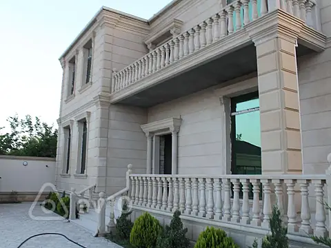 Satılır 6 otaqlı həyət evi 400 m²