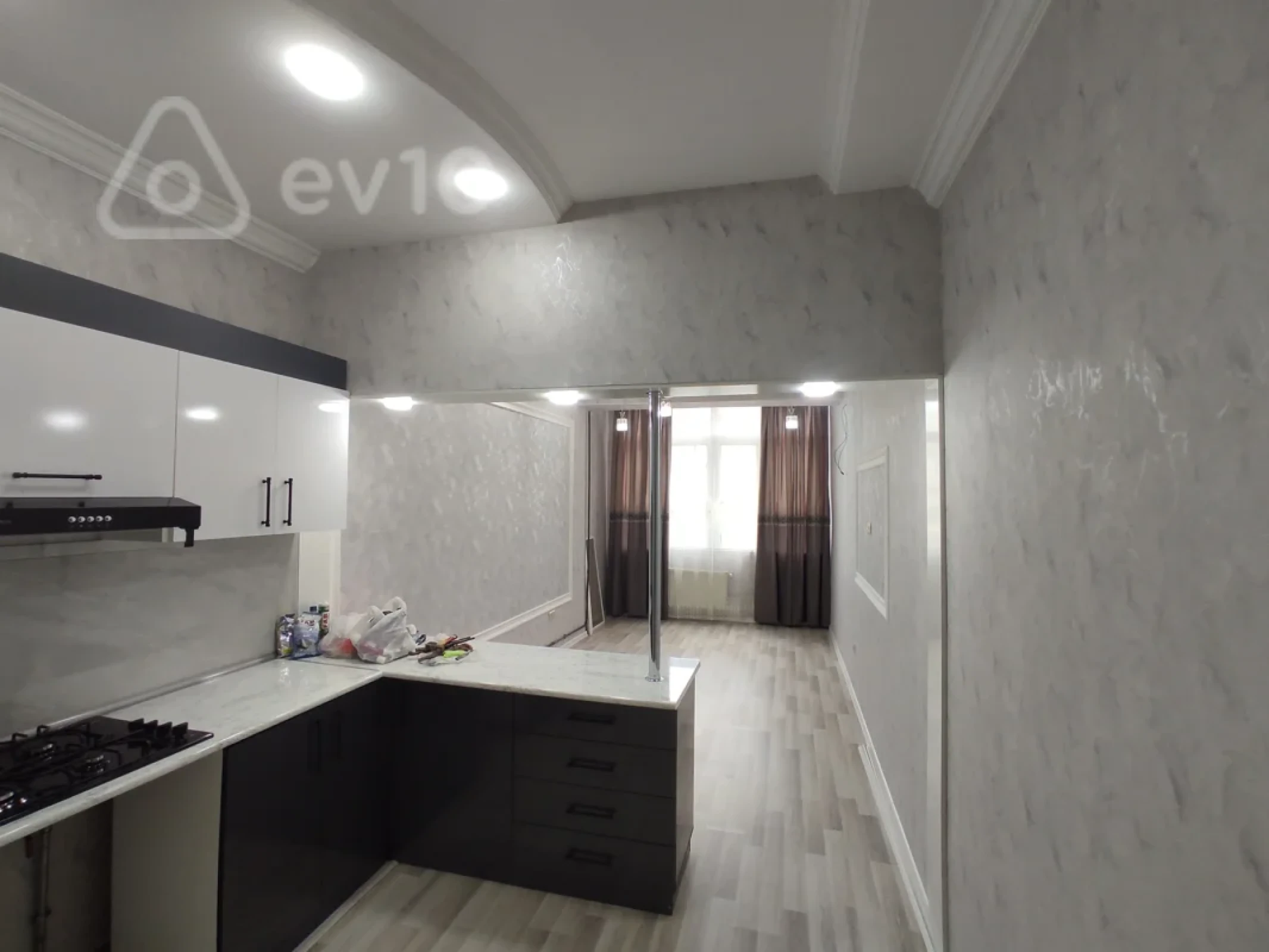 Satılır 2 otaqlı yeni tikili 65 m²