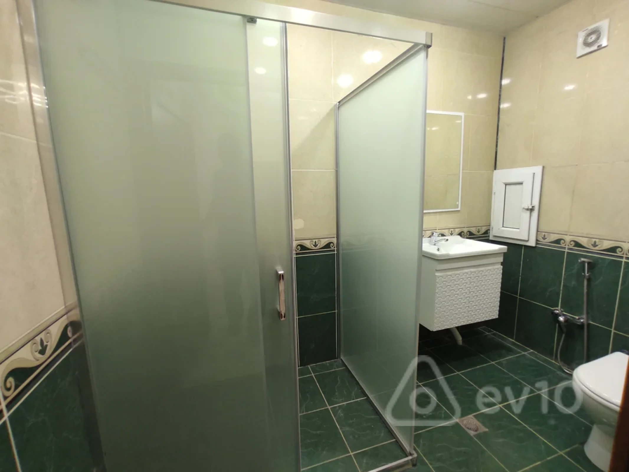 Satılır 2 otaqlı yeni tikili 65 m²