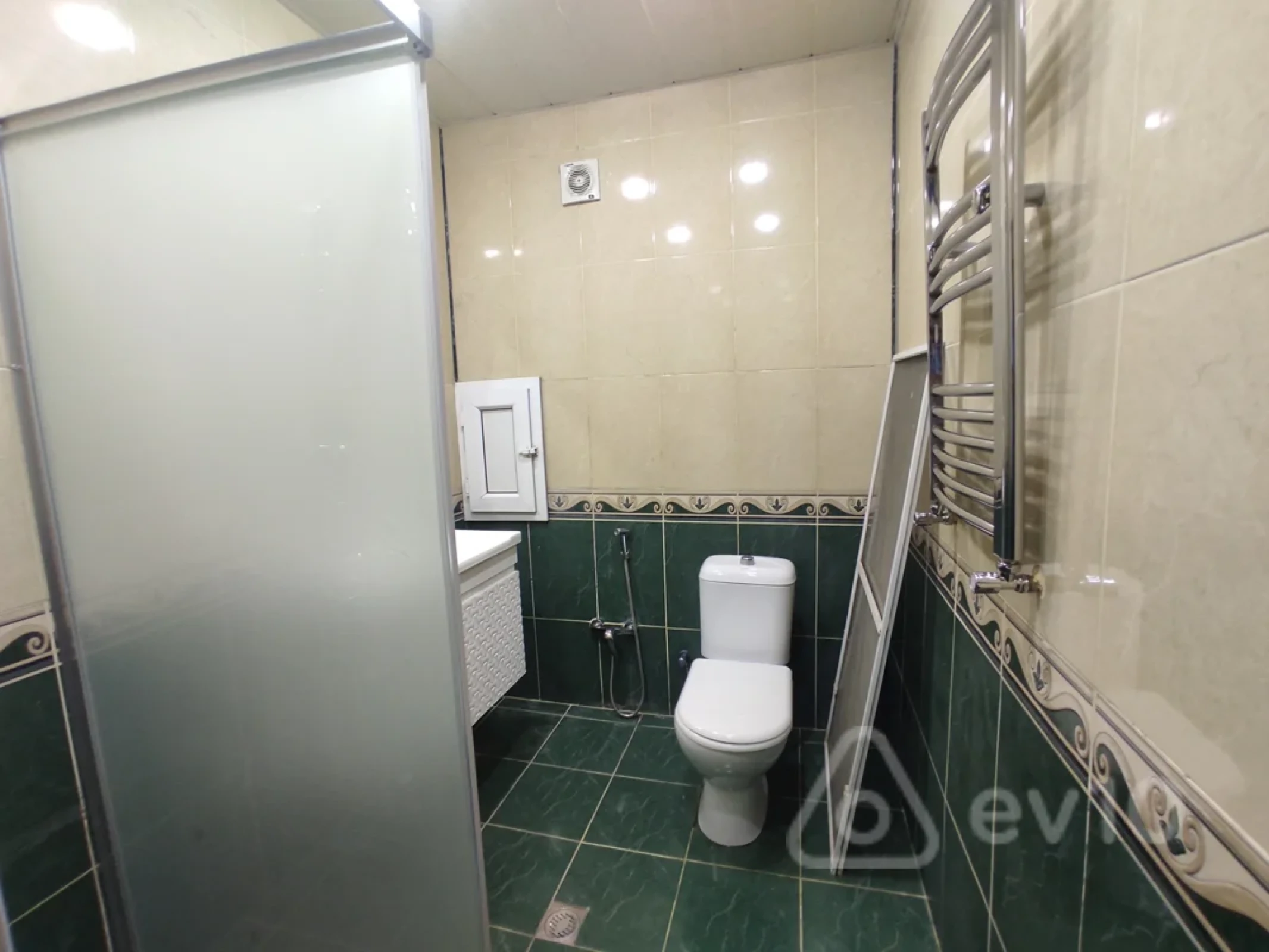 Satılır 2 otaqlı yeni tikili 65 m²