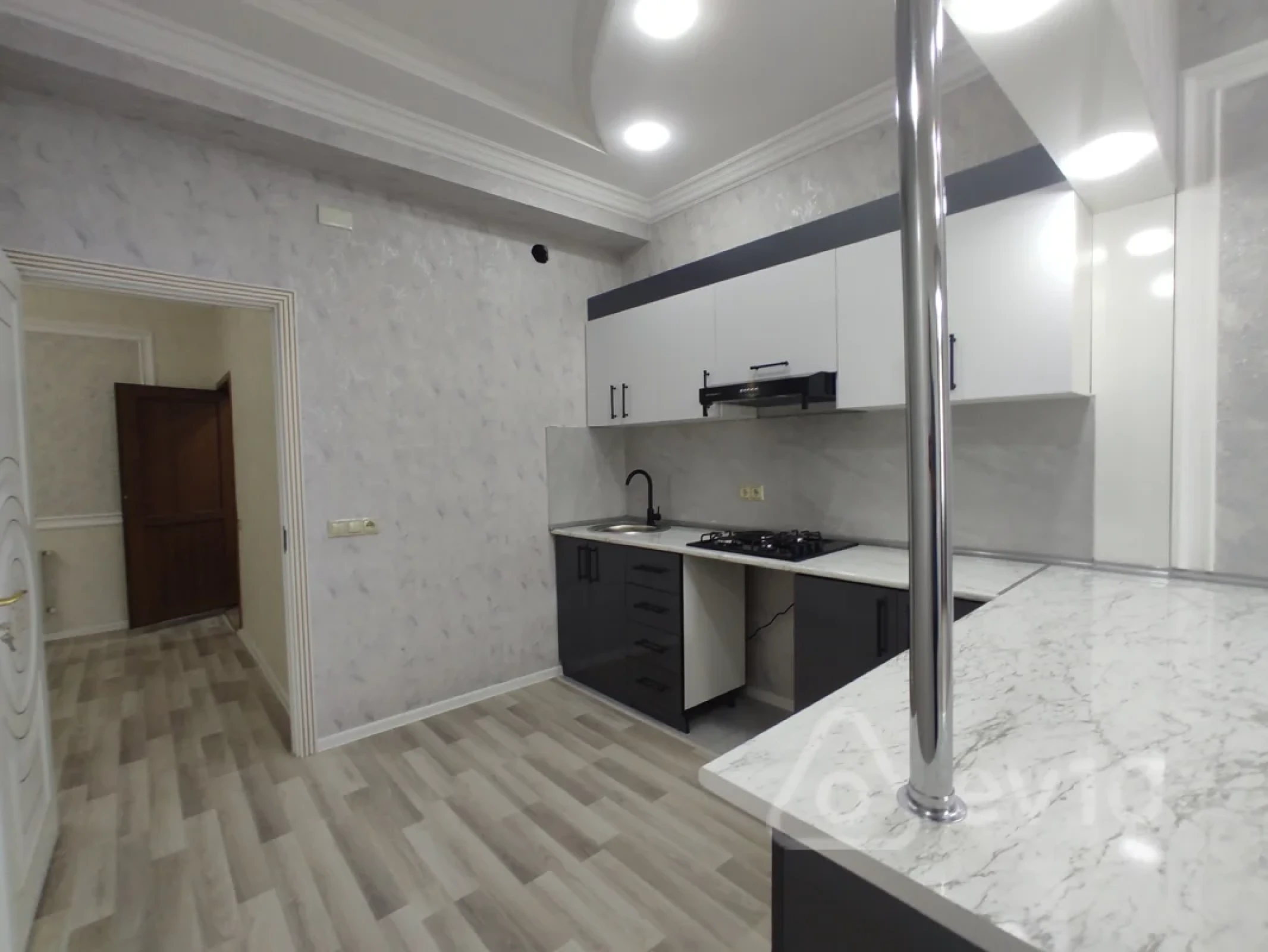 Satılır 2 otaqlı yeni tikili 65 m²