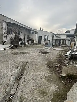 Satılır 15 otaqlı həyət evi 650 m²