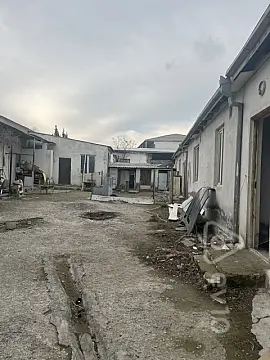 Satılır 15 otaqlı həyət evi 650 m²