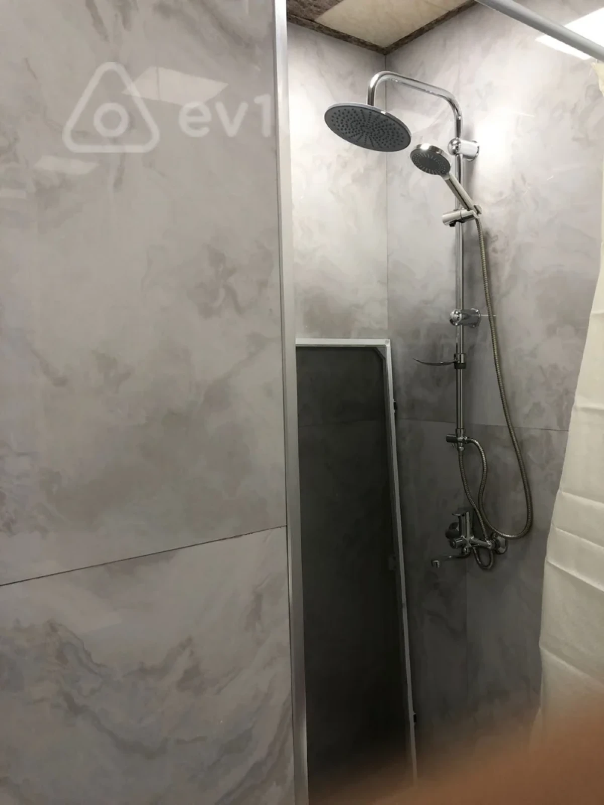 Kirayə verilir 2 otaqlı yeni tikili 65 m²