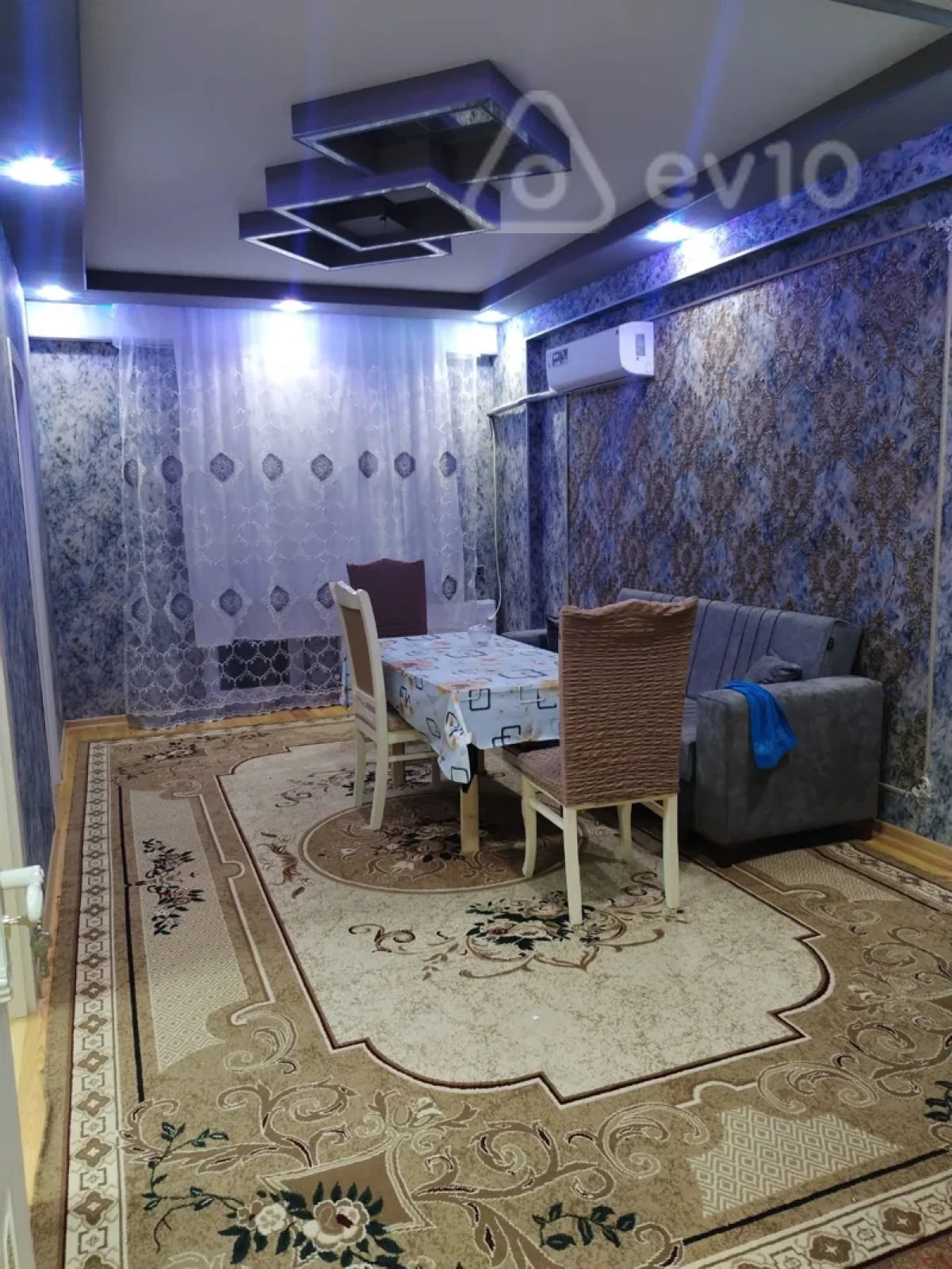 Kirayə verilir 2 otaqlı yeni tikili 65 m²