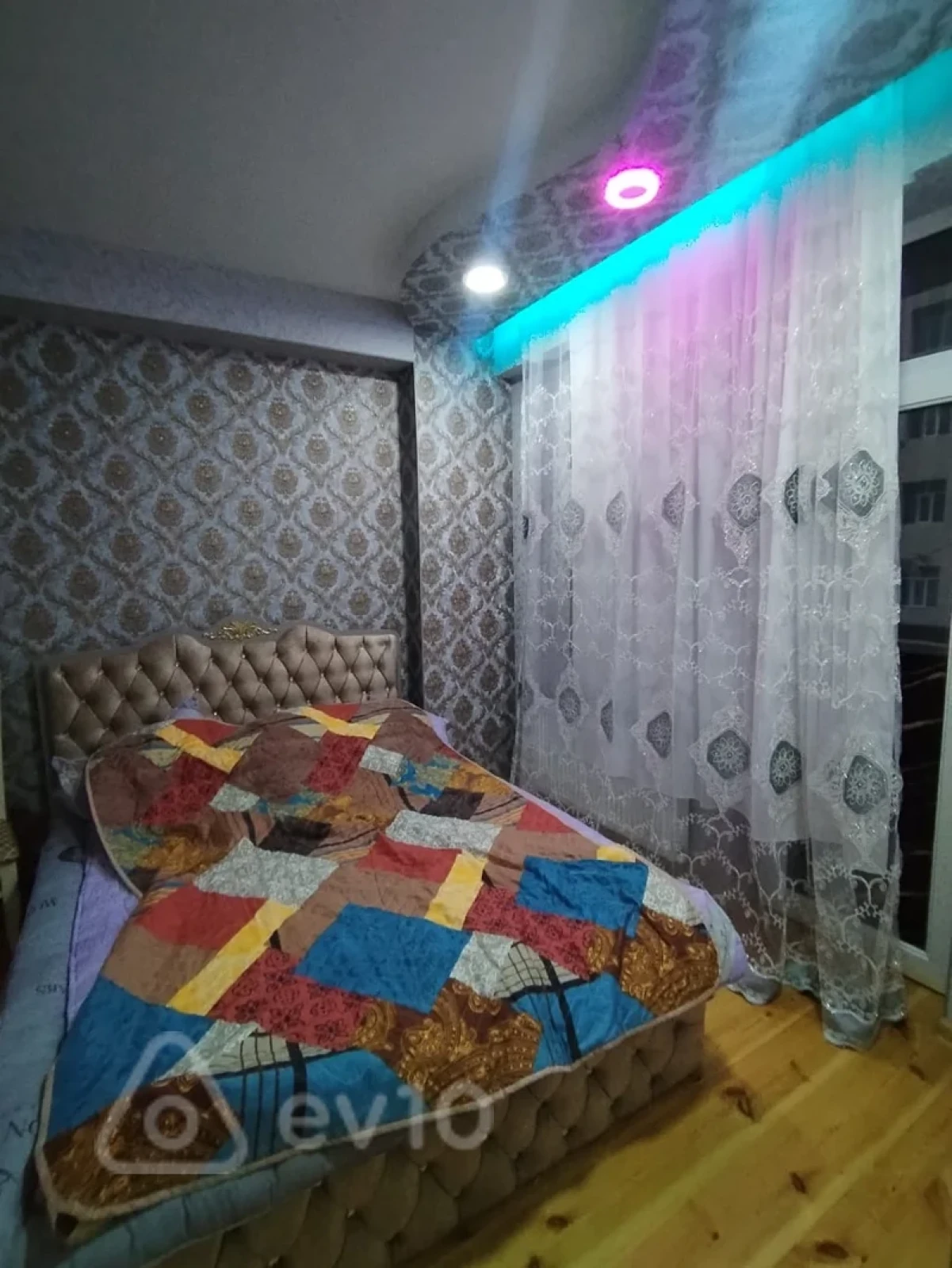 Kirayə verilir 2 otaqlı yeni tikili 65 m²