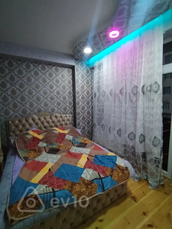 Kirayə verilir 2 otaqlı yeni tikili 65 m²