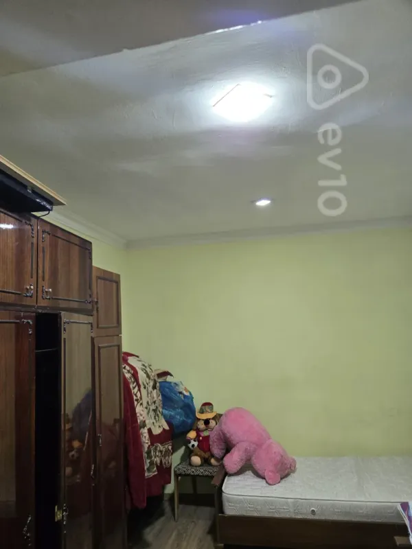 Kirayə verilir 2 otaqlı köhnə tikili 60 m²