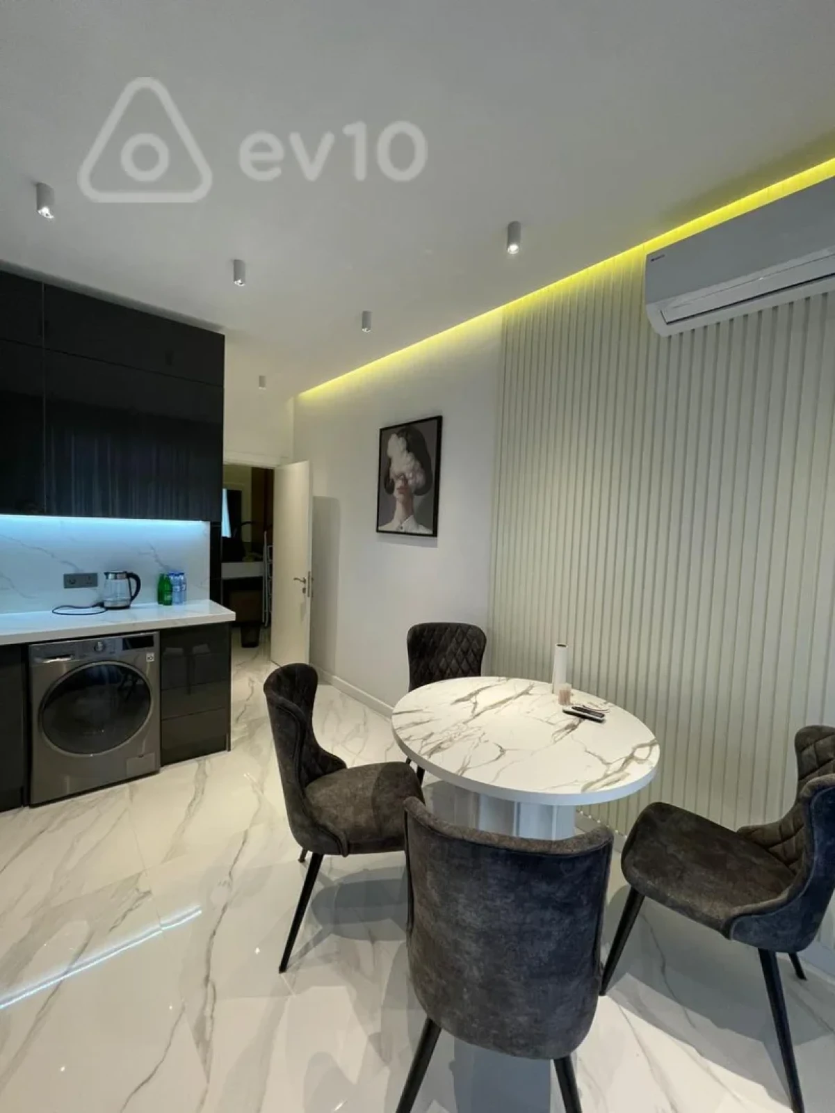 Kirayə verilir 2 otaqlı yeni tikili 98 m²