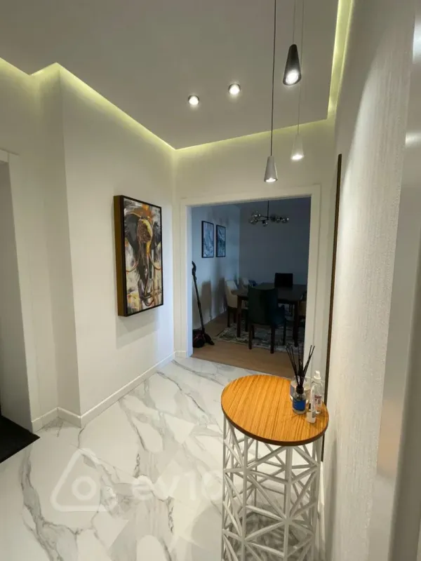Kirayə verilir 2 otaqlı yeni tikili 98 m²