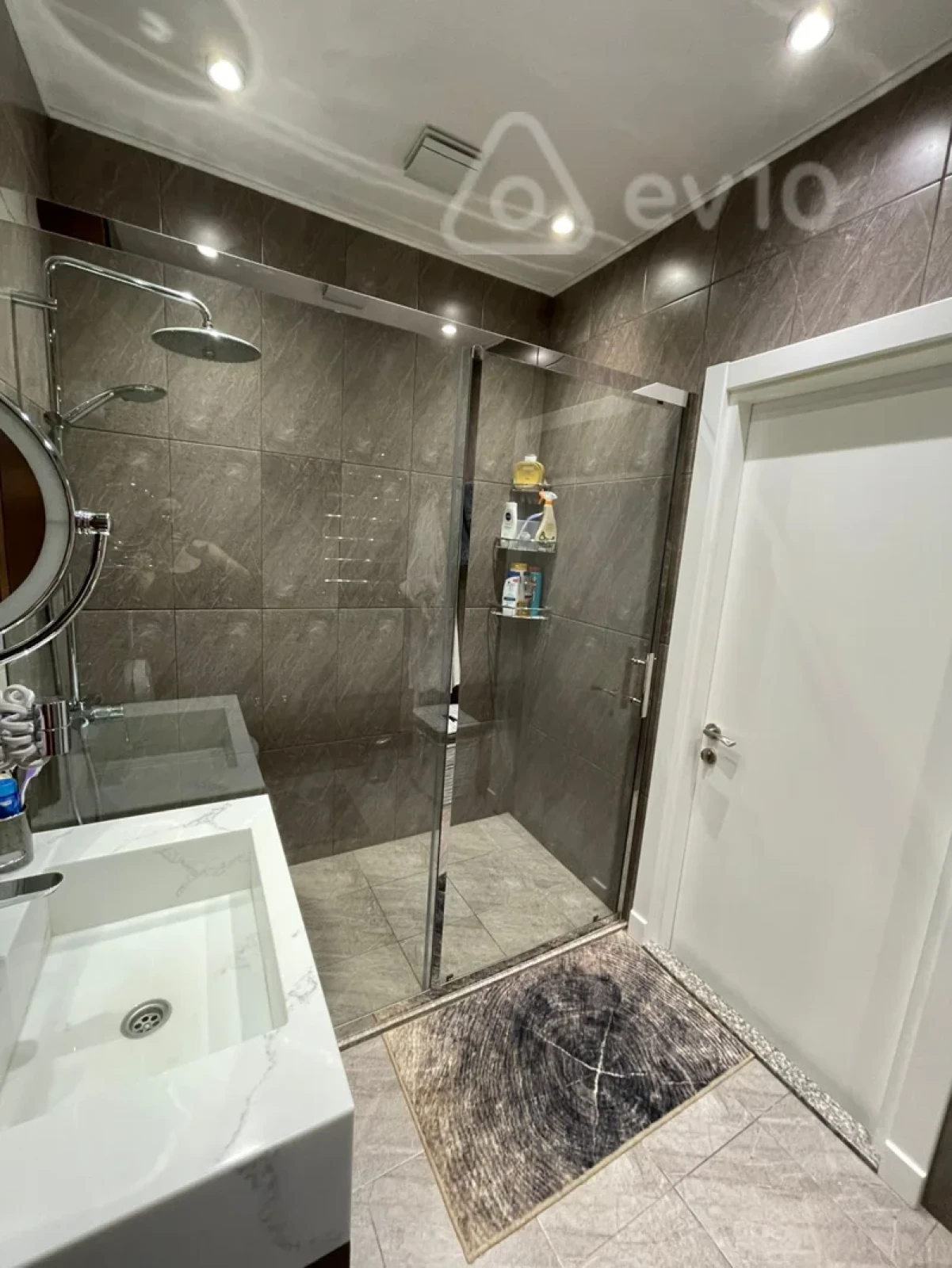 Kirayə verilir 2 otaqlı yeni tikili 98 m²