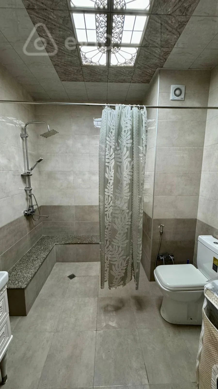 Kirayə verilir 3 otaqlı yeni tikili 134 m²