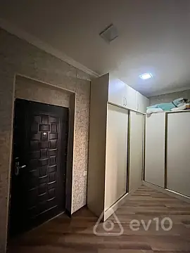 Kirayə verilir 2 otaqlı yeni tikili 65 m²