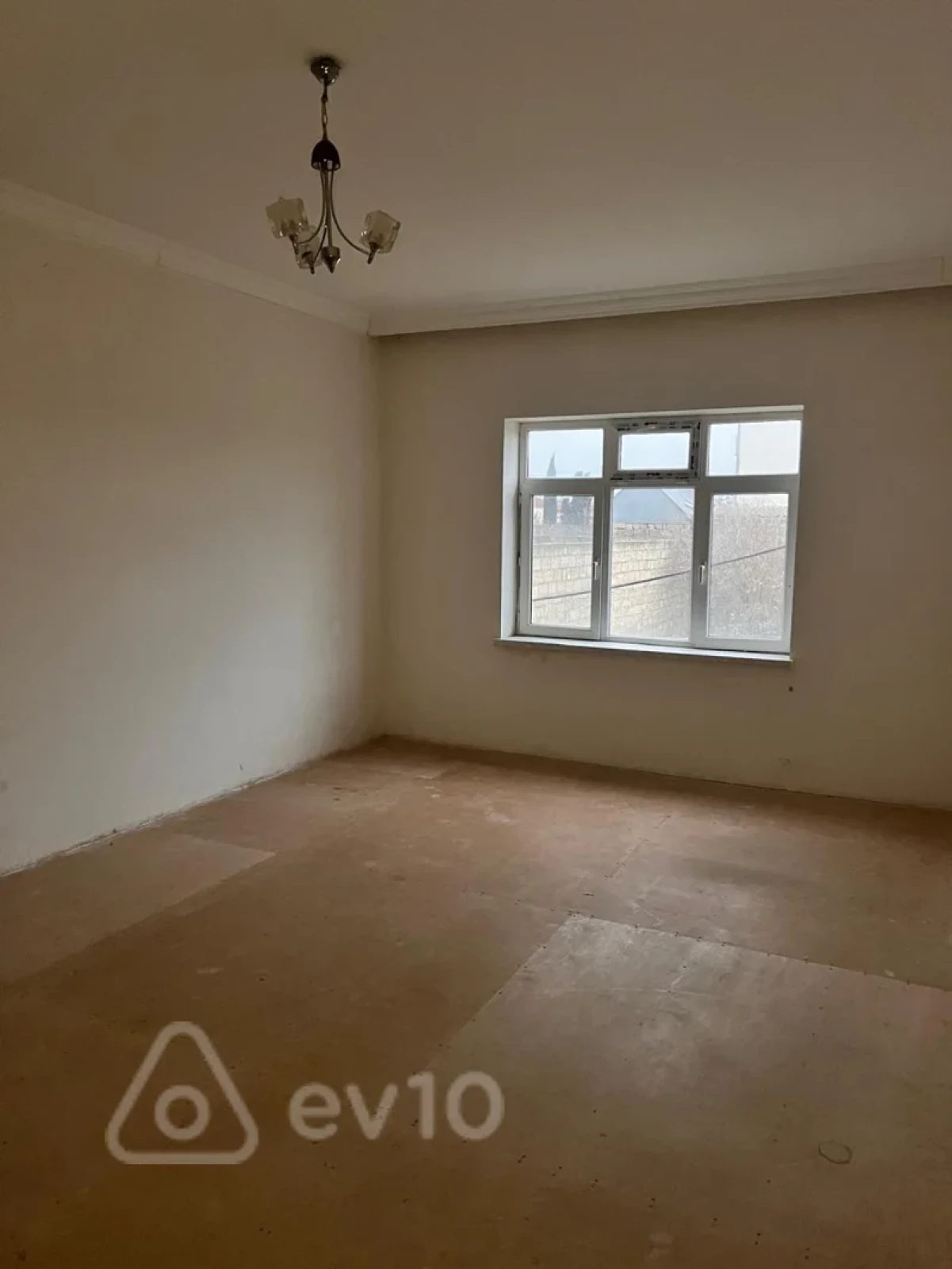 Satılır 3 otaqlı həyət evi 5 m²