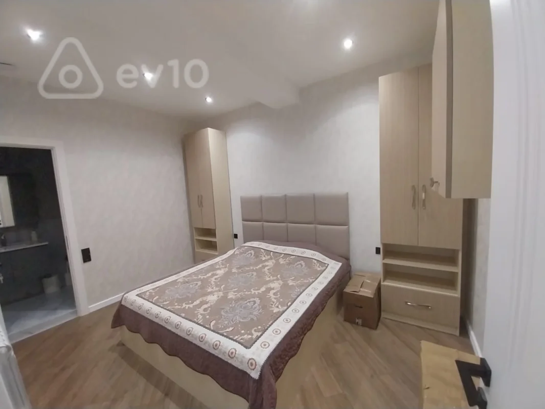 Kirayə verilir 3 otaqlı yeni tikili 104 m²