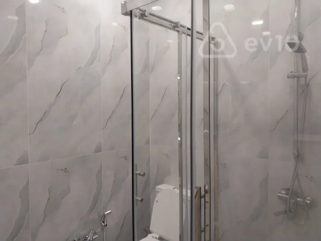 Kirayə verilir 3 otaqlı yeni tikili 104 m²