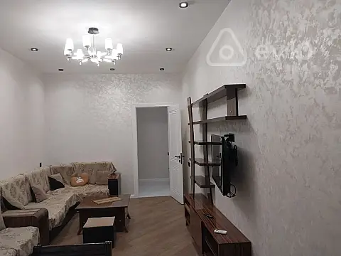 Kirayə verilir 3 otaqlı yeni tikili 104 m²