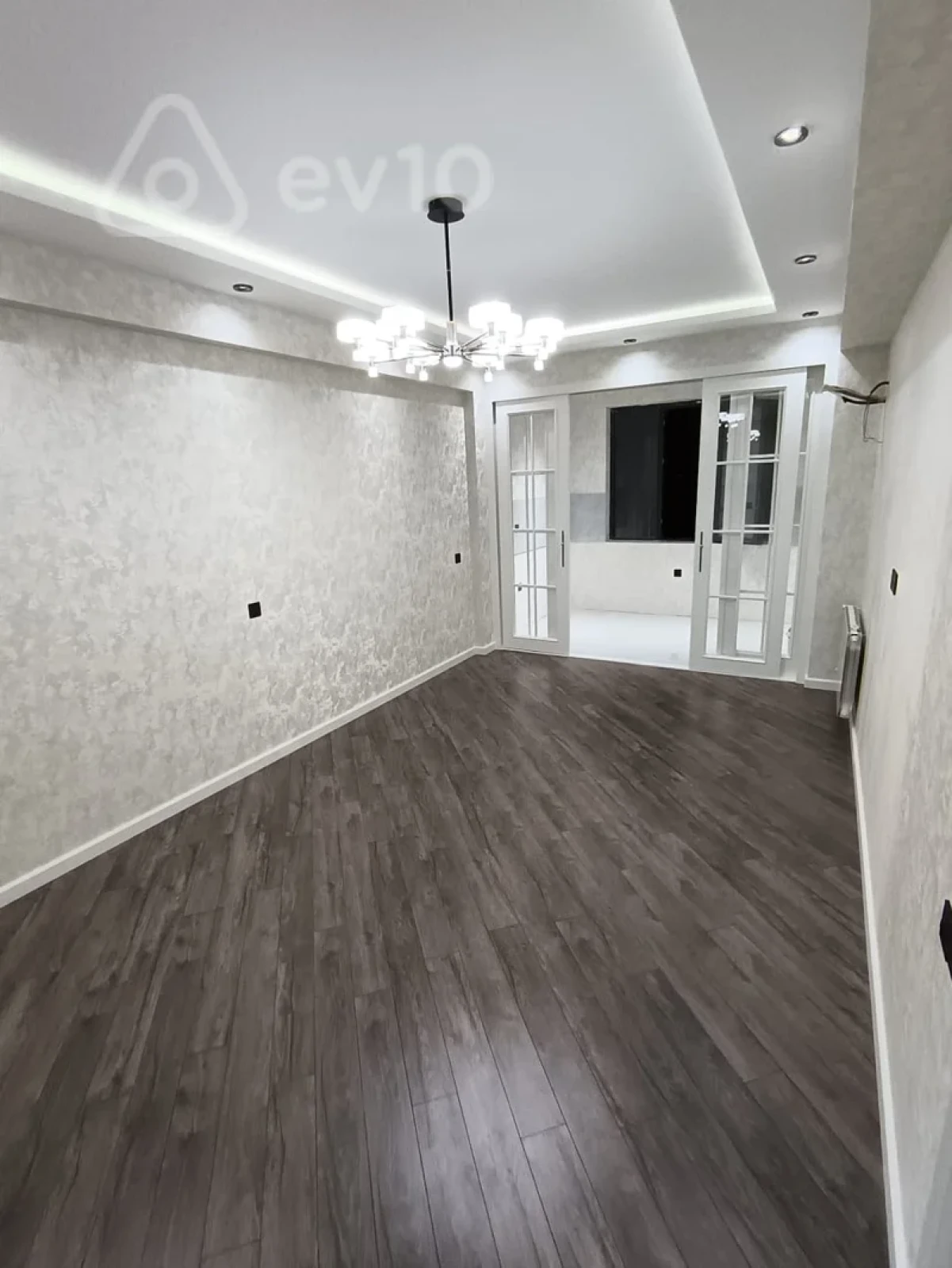 Satılır 3 otaqlı yeni tikili 84 m²