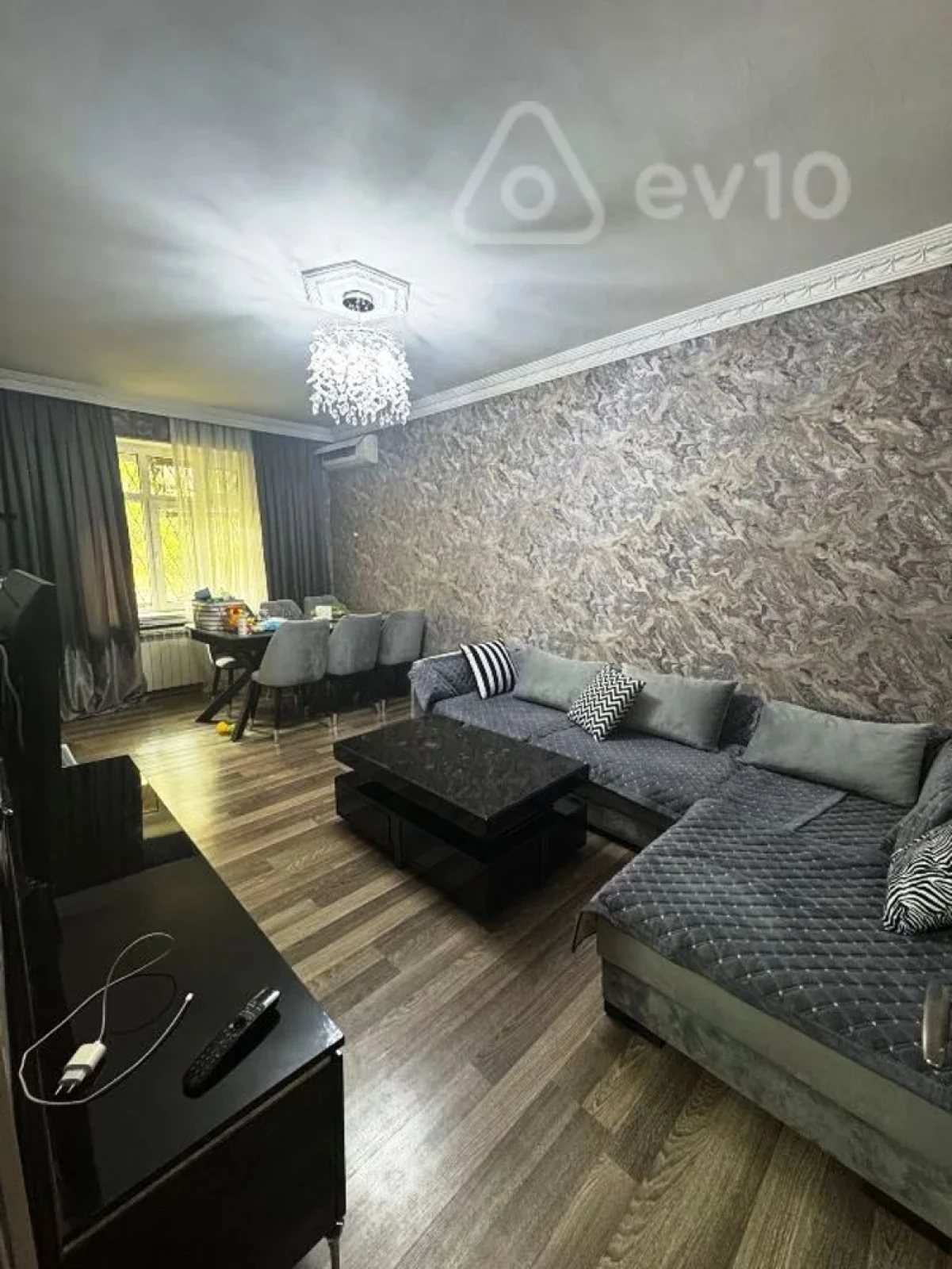 Satılır 3 otaqlı köhnə tikili 55 m²